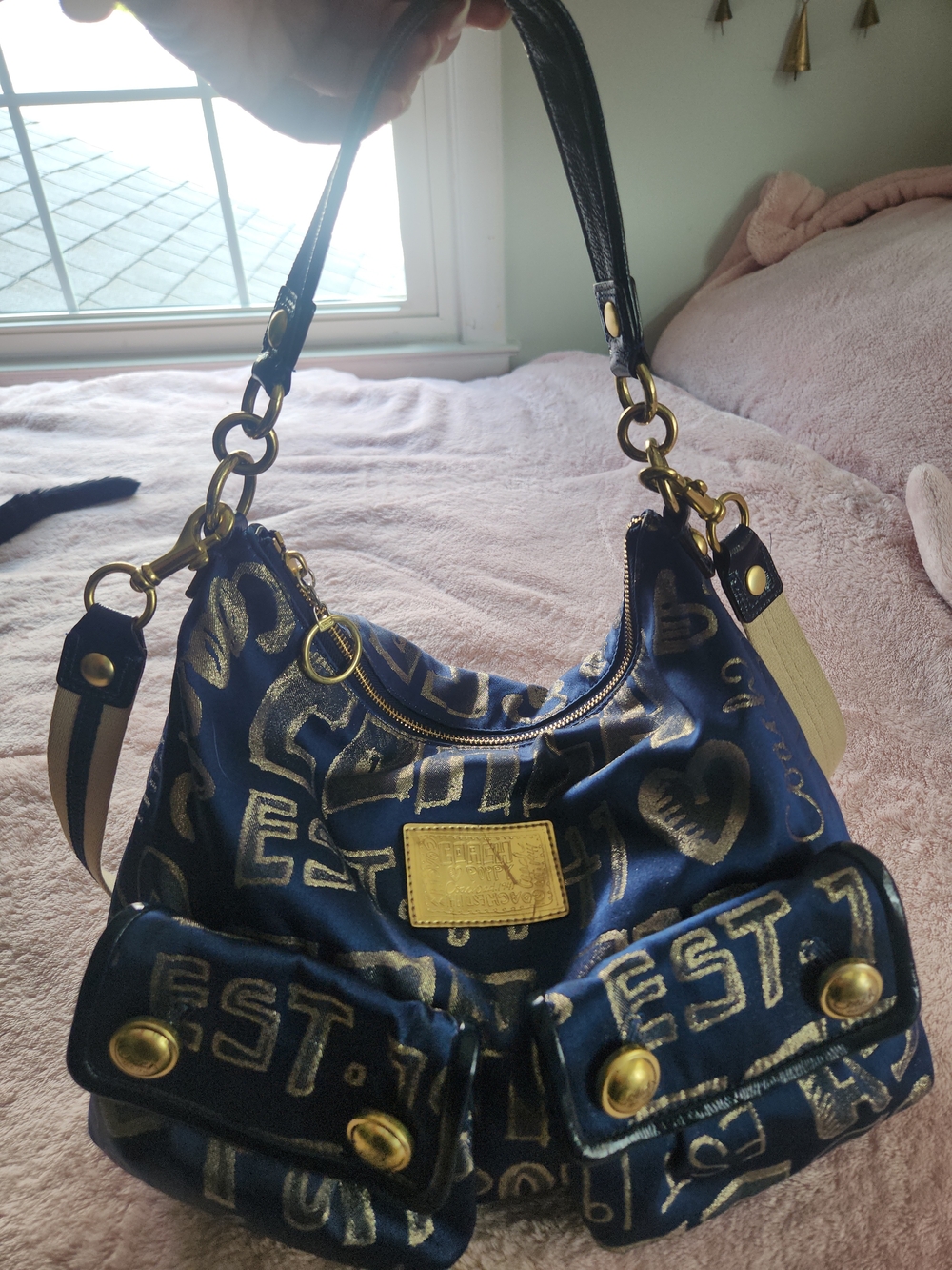 Graffiti-Style Vintage Navy and Gold Coach Poppy Y2K๐๐